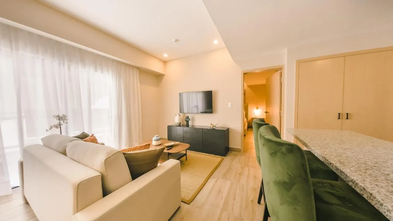 Fully Serviced Apartment At Regatta Living II - 703 Santo Domingo
