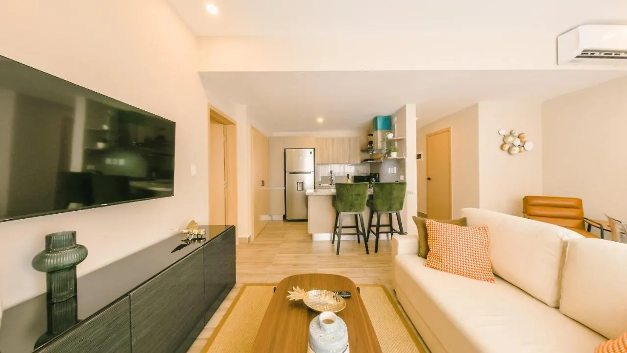 Fully Serviced Apartment At Regatta Living II - 703 Santo Domingo