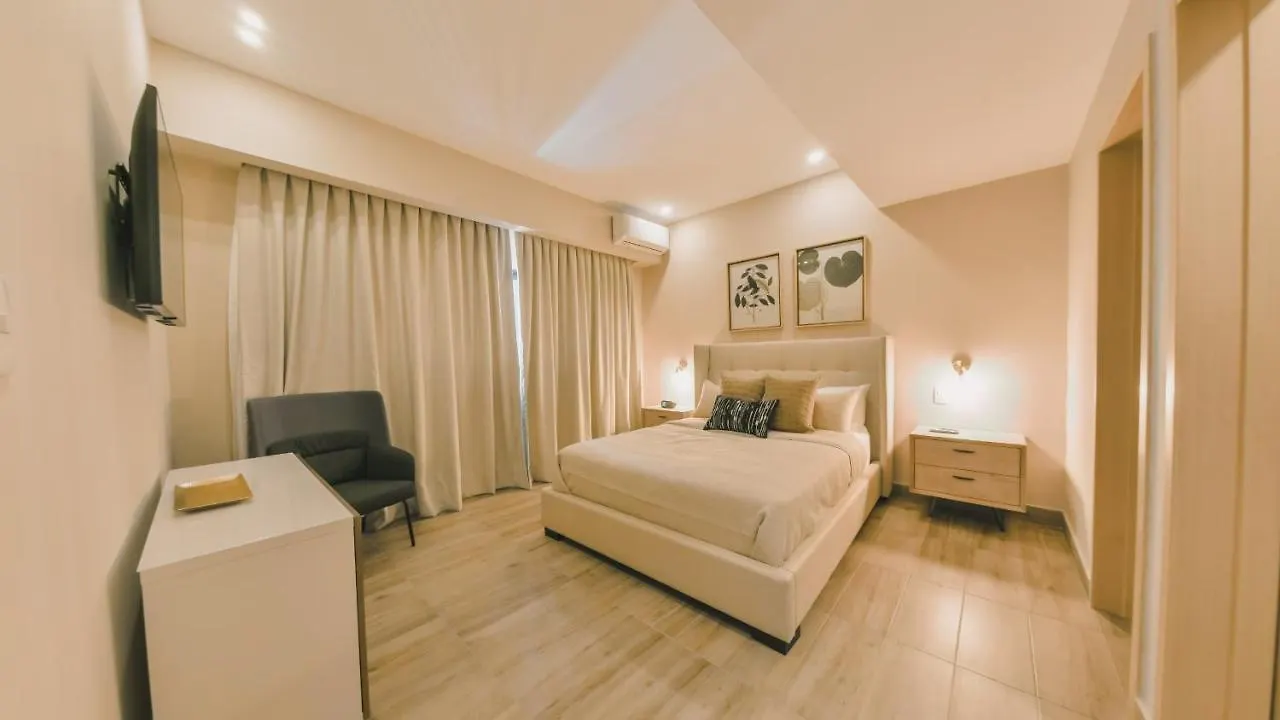 Fully Serviced Apartment At Regatta Living II - 703 Santo Domingo