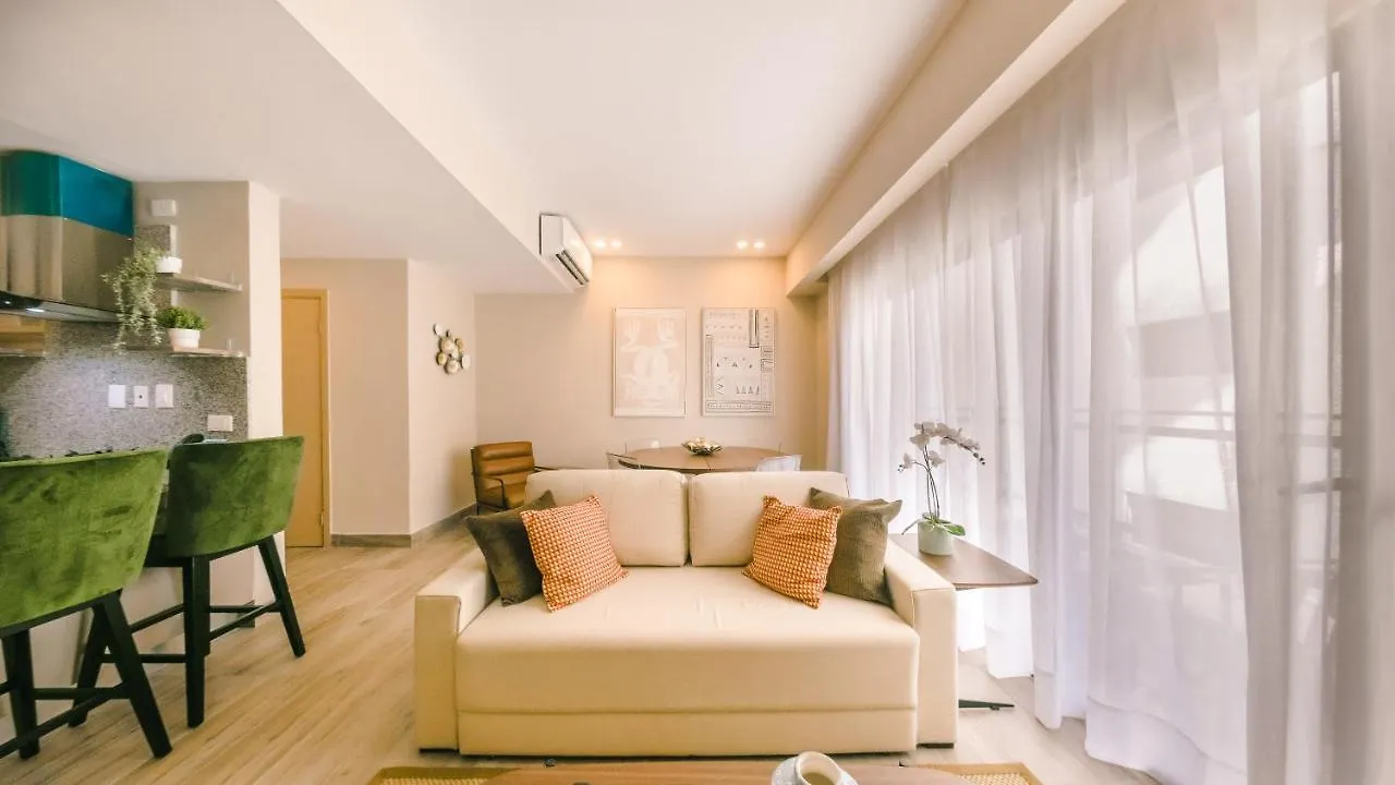 Fully Serviced Apartment At Regatta Living II - 703 Santo Domingo 0*,
